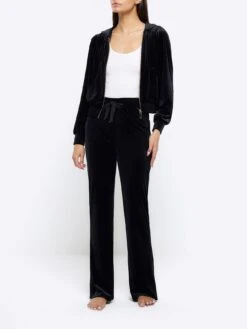 River Island Velour Joggers - Black -Modish Muse 112HS SQ3 0000000004 BLACK MDo