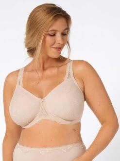Triumph Contouring Sensation Minimiser Bra - Nude