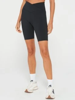 Everyday Athleisure Cross Over Cycling Short - Black