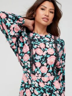 River Island Wrap Tea Dress - Black 9 River Island Wrap Tea Dress - Black -Modish Muse UGDHT SQ4 0000000004 BLACK MDd