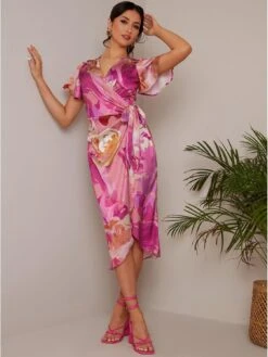 Chi Chi London Short Sleeve V Neck Floral Midi Dress In Pink