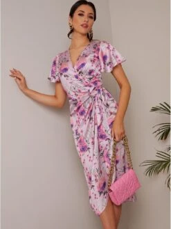 Chi Chi London Short Sleeve V Neck Floral Midi Dress In Purple -Modish Muse VJDSW SQ3 0000000039 PURPLE MDo