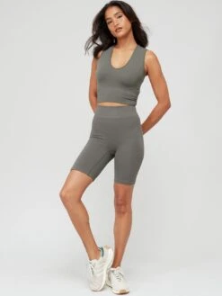 Everyday Seamless Cycling Shorts - Green -Modish Muse VJV67 SQ3 0000000047 GREEN MDo