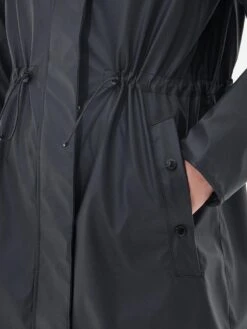 Barbour International Peaty Showerproof Coat - Black -Modish Muse VL0O8 SQ5 0000000004 BLACK MDd1