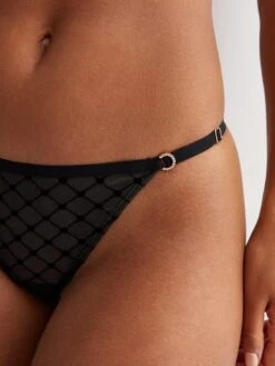 New Look 2 Pack Black Monogram Heart Flocked Thongs -Modish Muse VM99Z SQ6 0000000029 MULTI MDd2