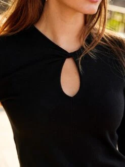 Sosandar Black Twist Neck Detail Jumper -Modish Muse VMKKI SQ6 0000000004 BLACK MDd2