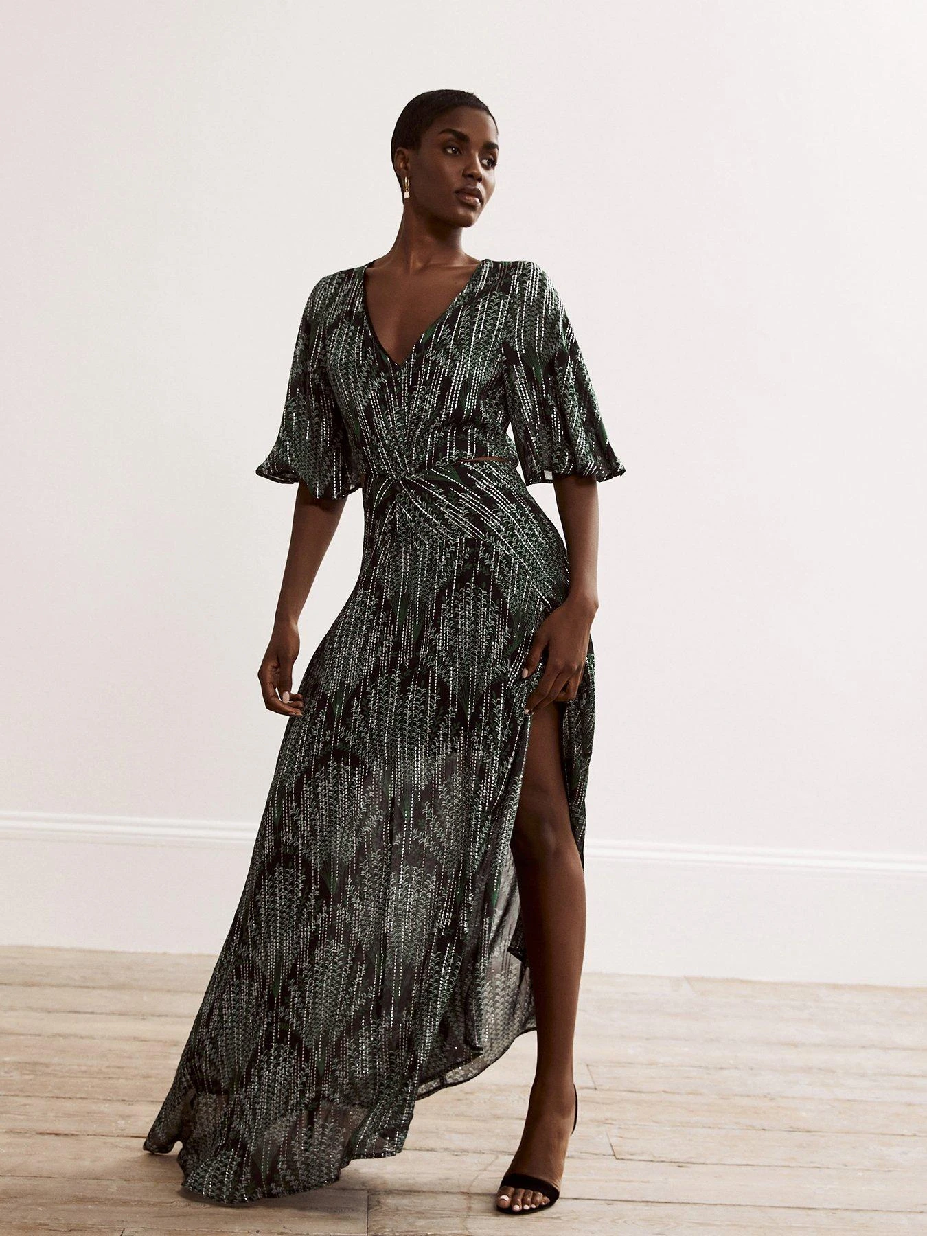 Mint Velvet Lexi Print Cut Out Maxi Dress 4 Mint Velvet Lexi Print Cut Out Maxi Dress - Image 2