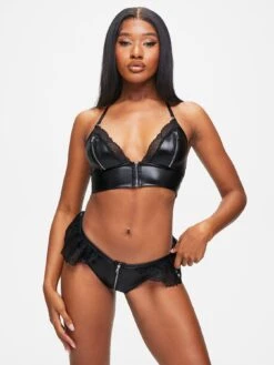 Ann Summers Bodywear Tyra Crotchless Set - Black
