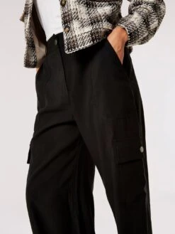 Apricot Soft Tailored Cargo Trousers -Modish Muse VNWRP SQ4 0000000004 BLACK MDd