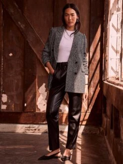 Mint Velvet Faux Leather Pleat Trouser -Modish Muse VPOMN SQ3 0000000004 BLACK MDo