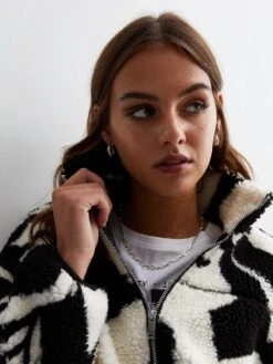 New Look Black Abstract Print Borg Zip Jacket -Modish Muse VQ4DI SQ4 0000000270 PRINT MDd