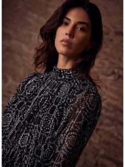 Mint Velvet Bianca Geo Print Mini Dress -Modish Muse VR6CM SQ4 0000000048 NAVY MDd